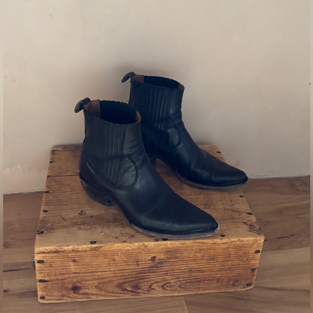SACHA CHELSEA Frye Ankle Boot